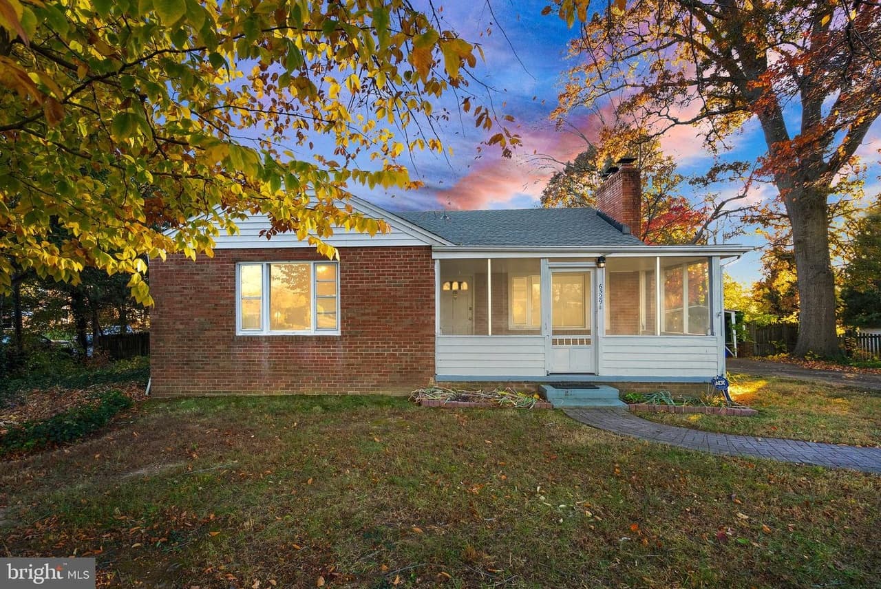 6329 Edgemoor - Photo 1