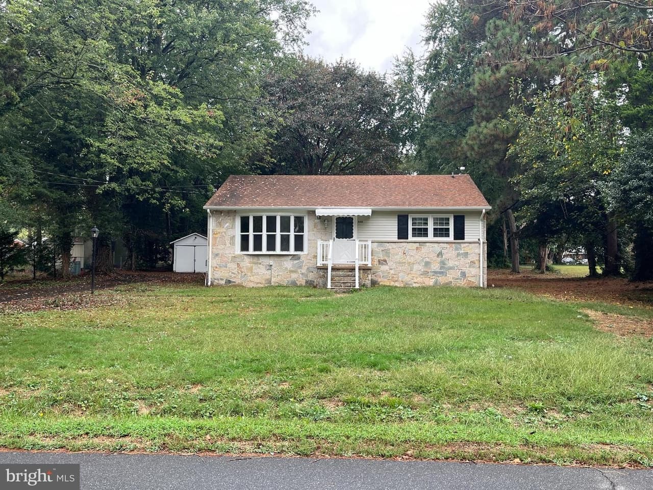848 Lincoln - Photo 1