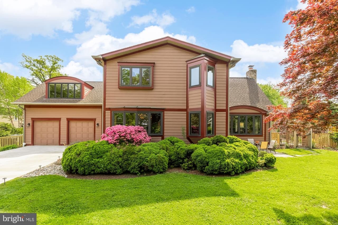 2205 Ivor - Photo 1
