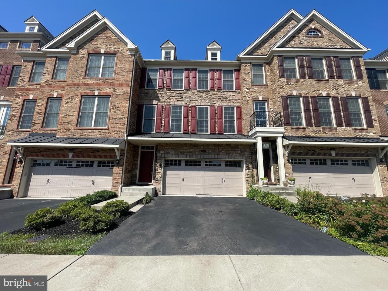 24997 Cambridge Hill - Photo 1