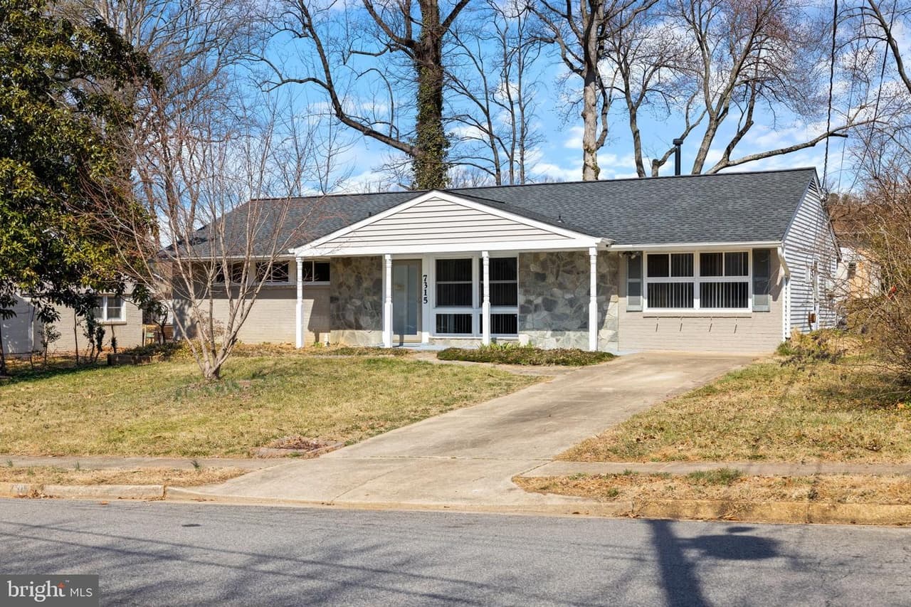 7315 Charlotte - Photo 1