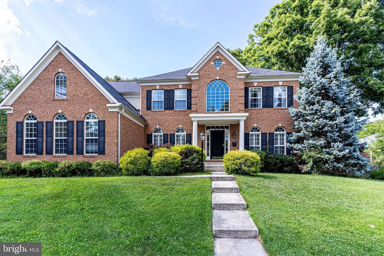 6825 Williamsburg - Photo 1