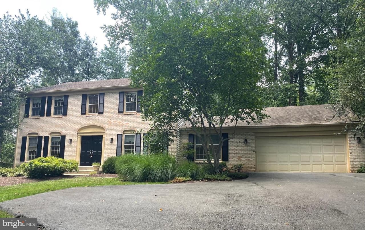 2929 Leefield - Photo 1