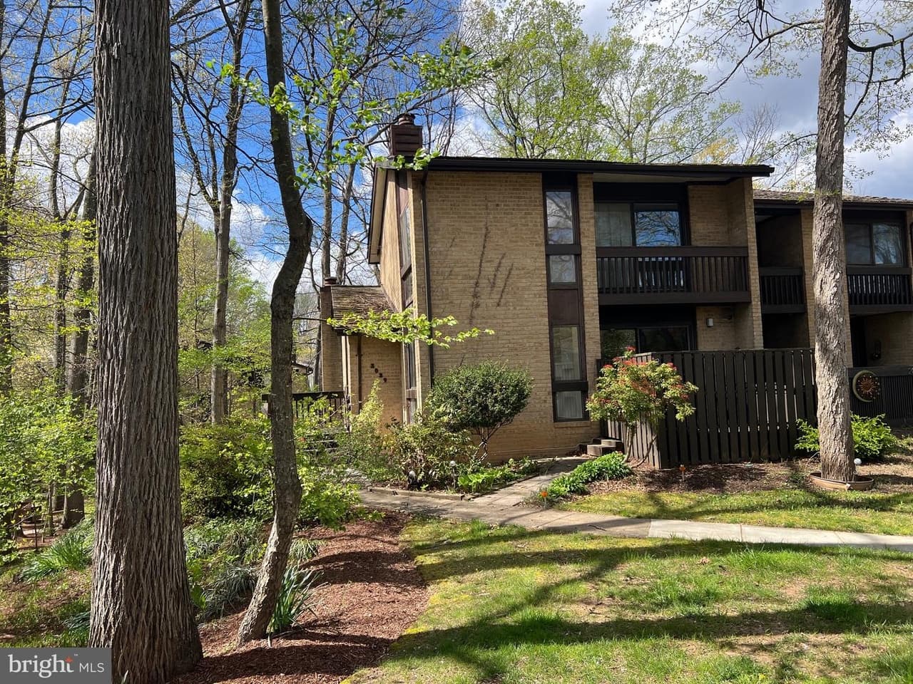 2029 Lakebreeze - Photo 1