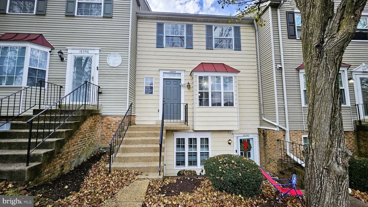 16344 Taconic - Photo 1
