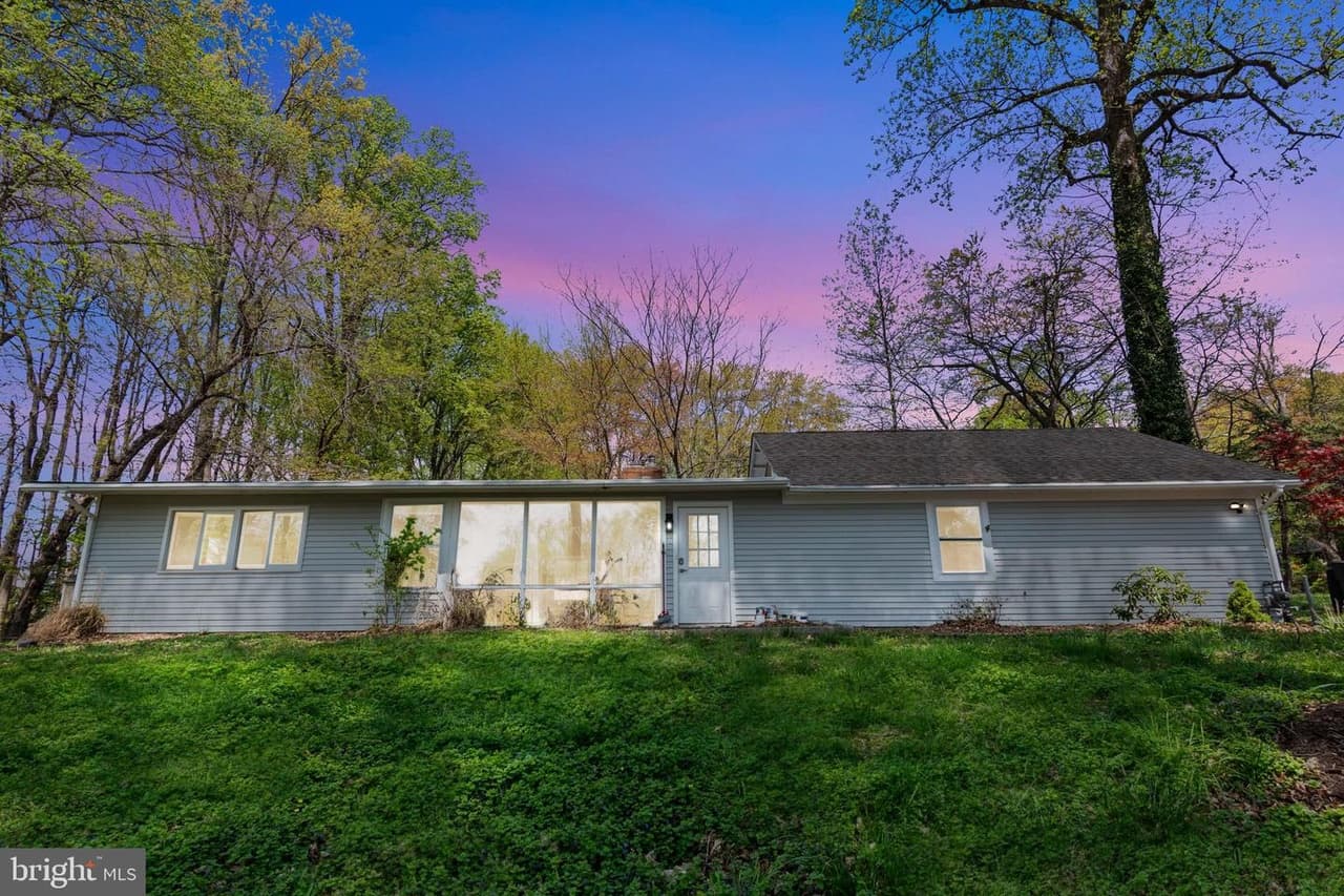 3026 Cedar Hill - Photo 1