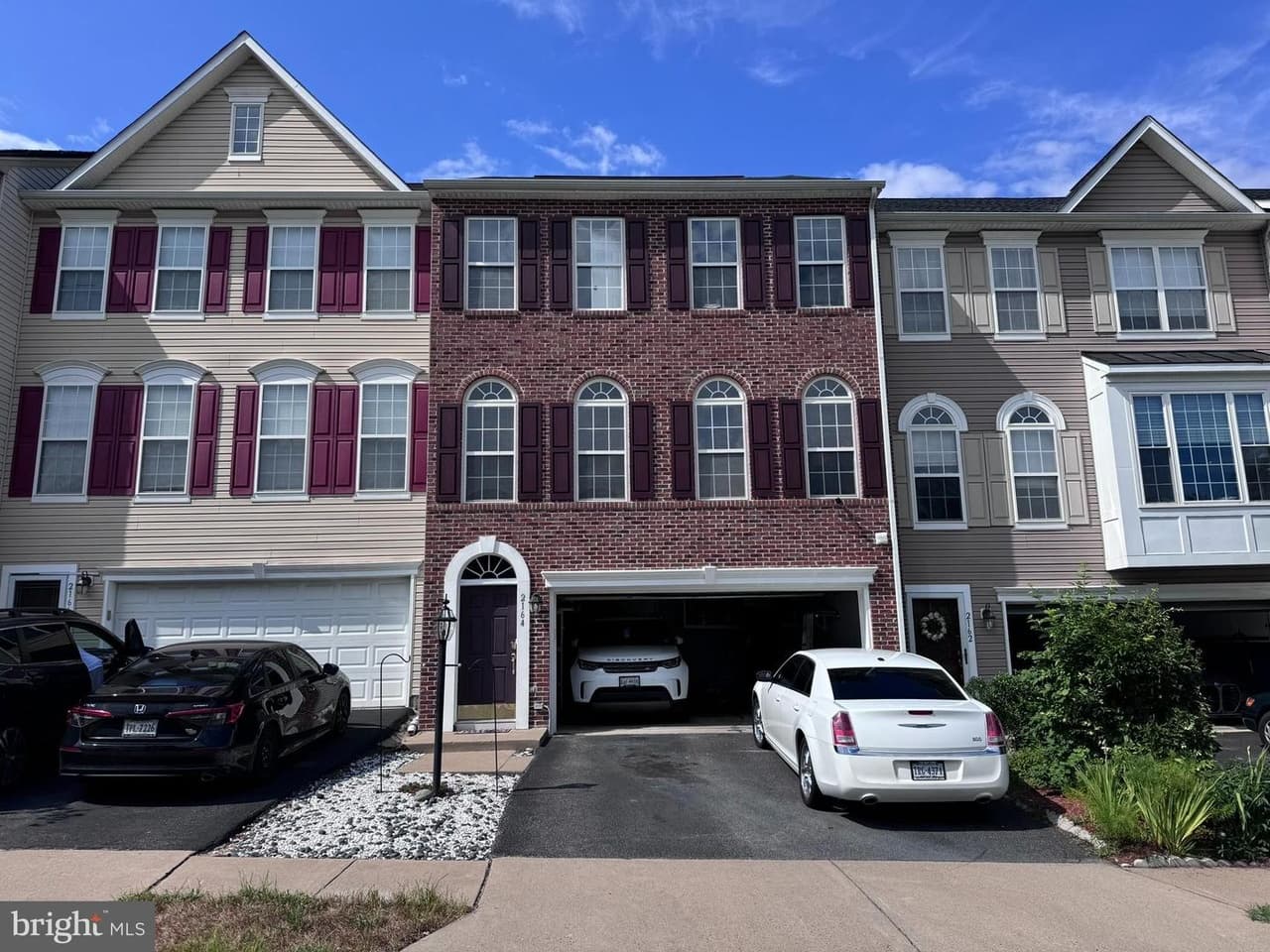 2164 Armitage - Photo 1