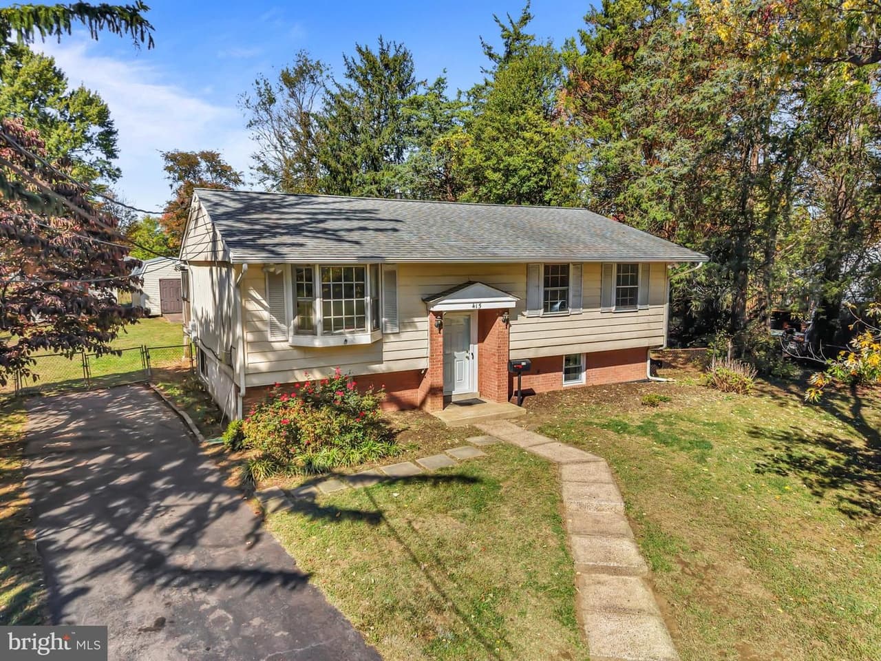 415 Virginia - Photo 1