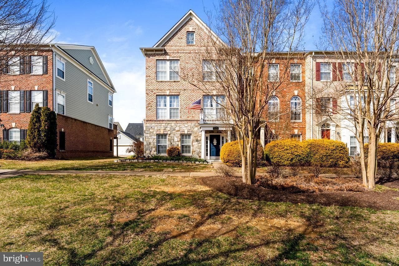 1012 Hampton - Photo 1
