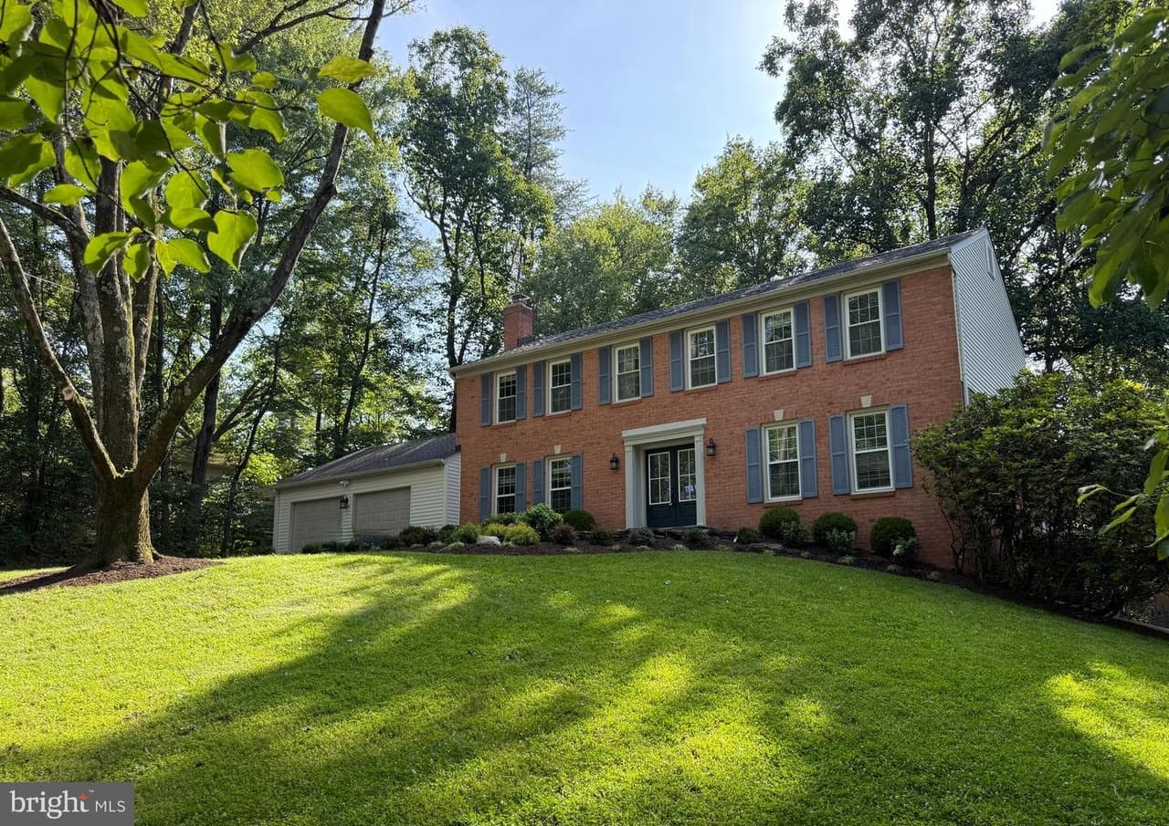 1448 Laurel Hill - Photo 1