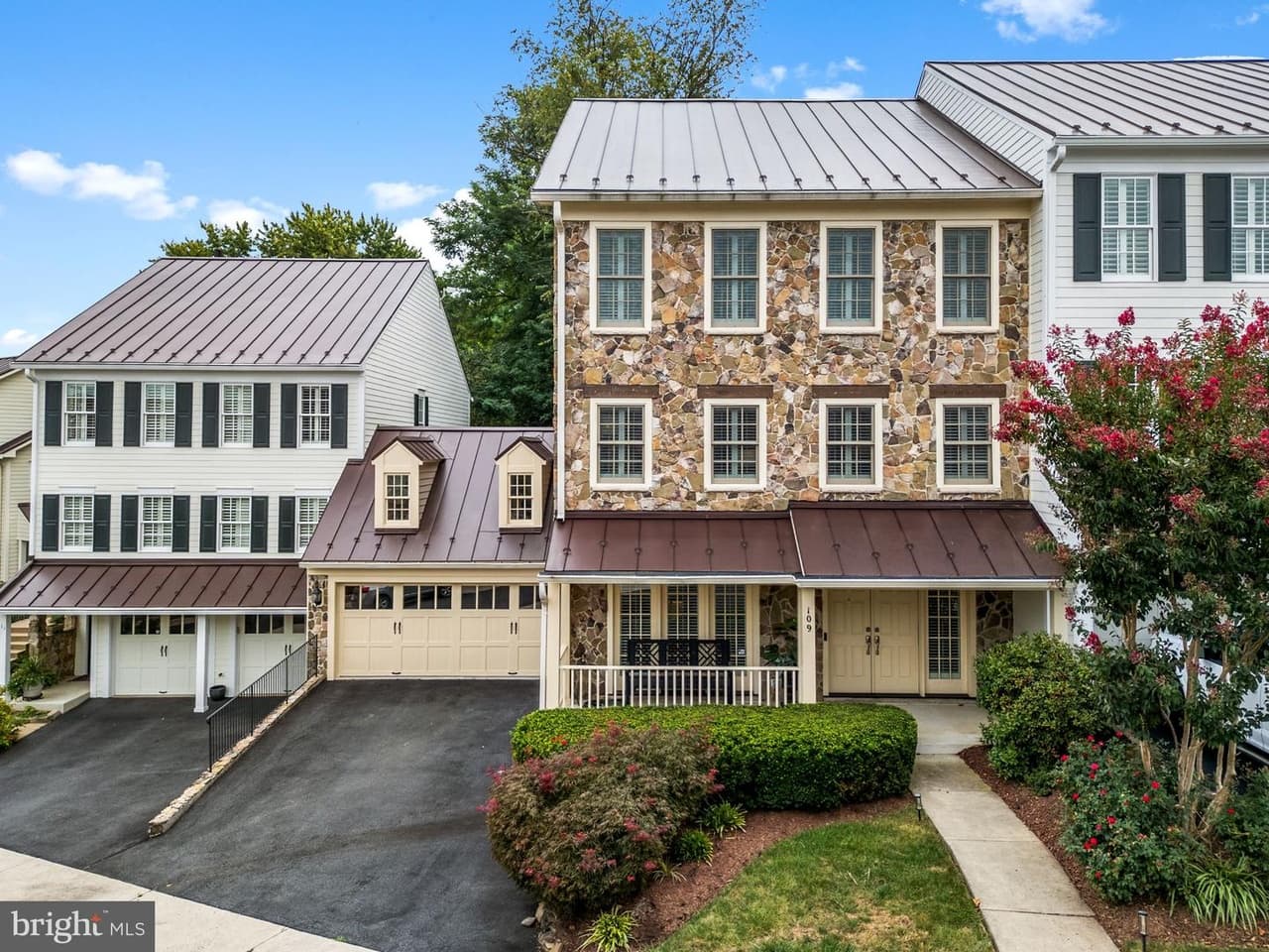 109 N Jay - Photo 1