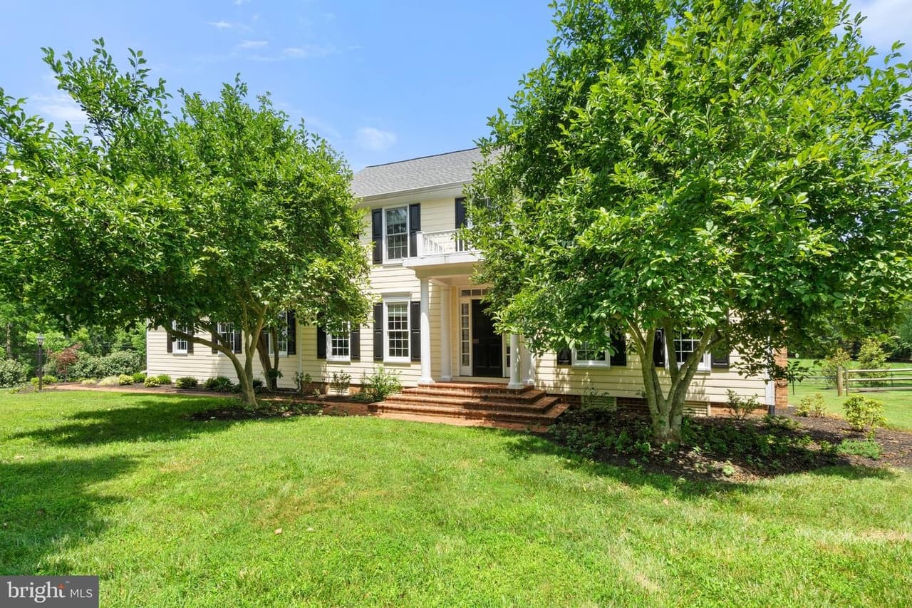 23400 Melmore - Photo 1