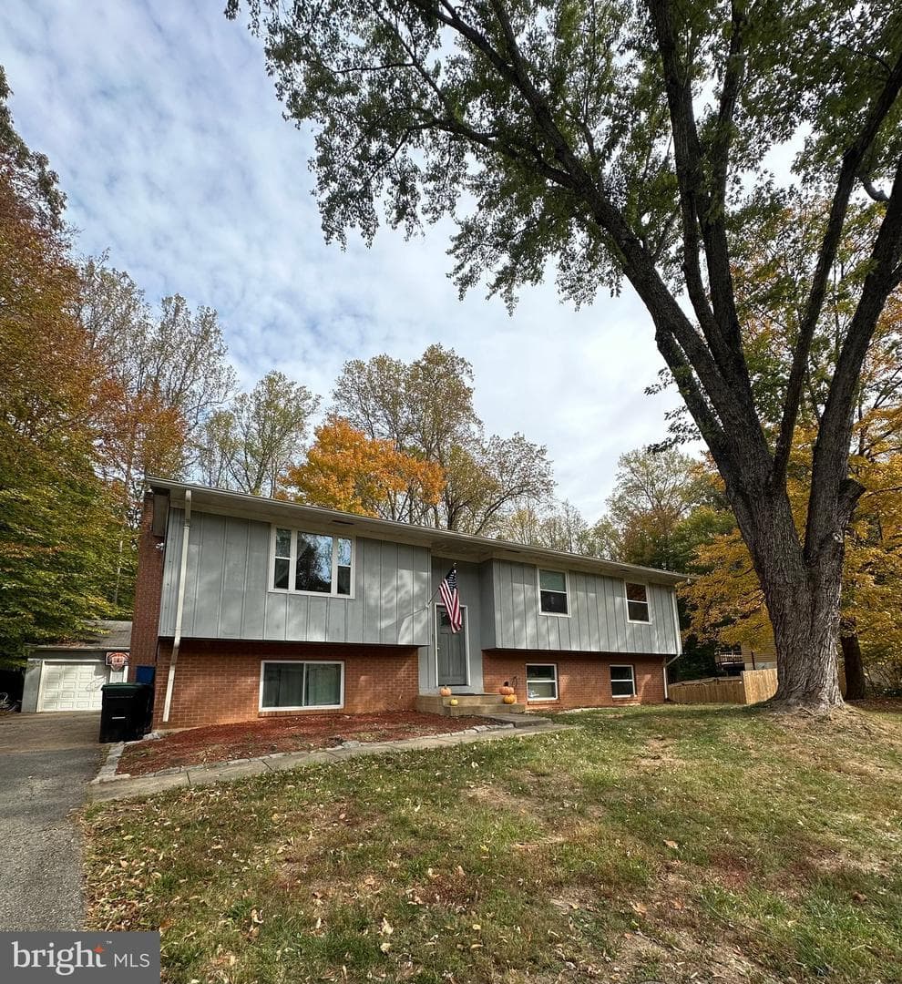 7316 Mariposa - Photo 1