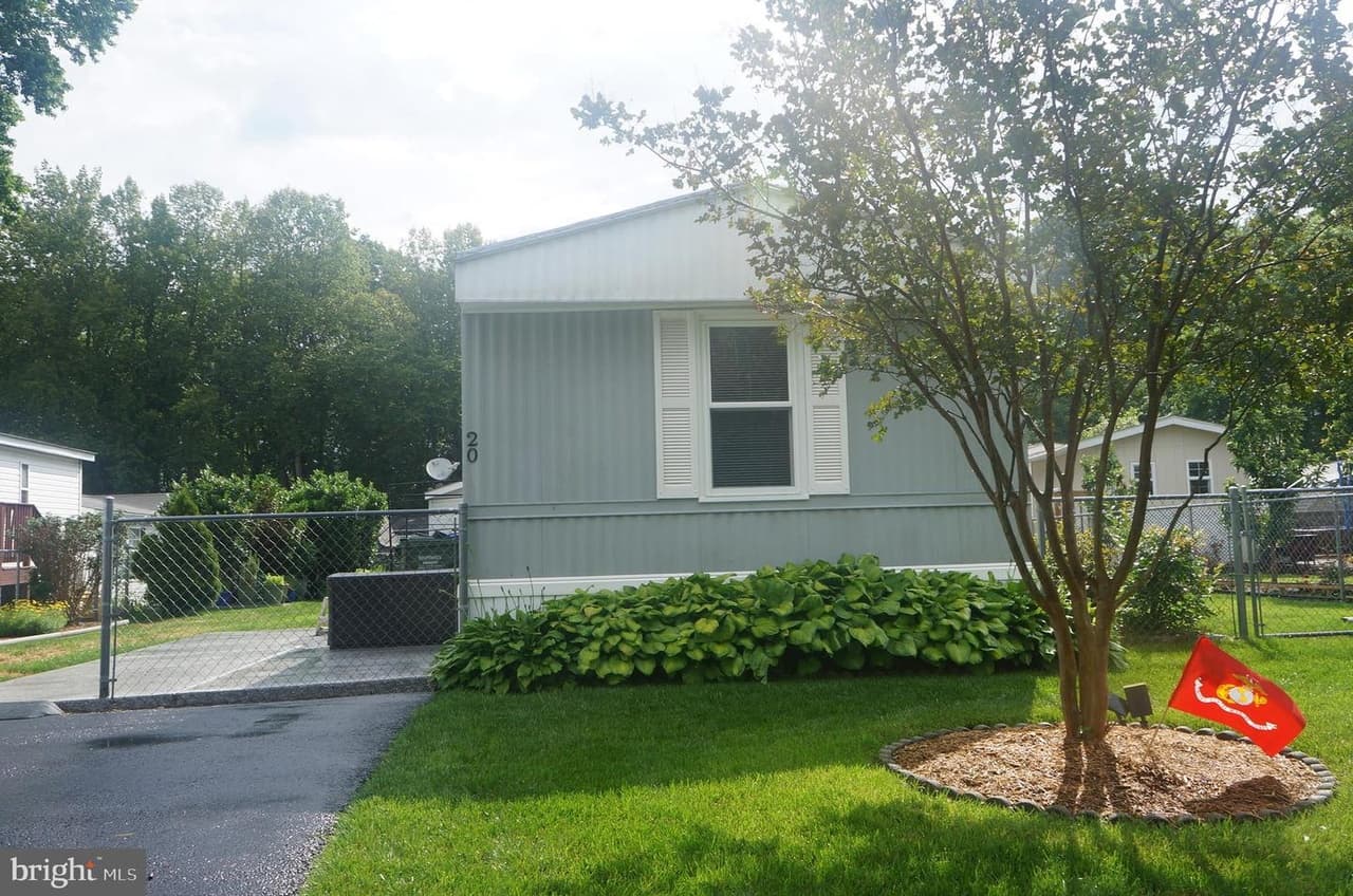 20 Maryanne Ave - Photo 1