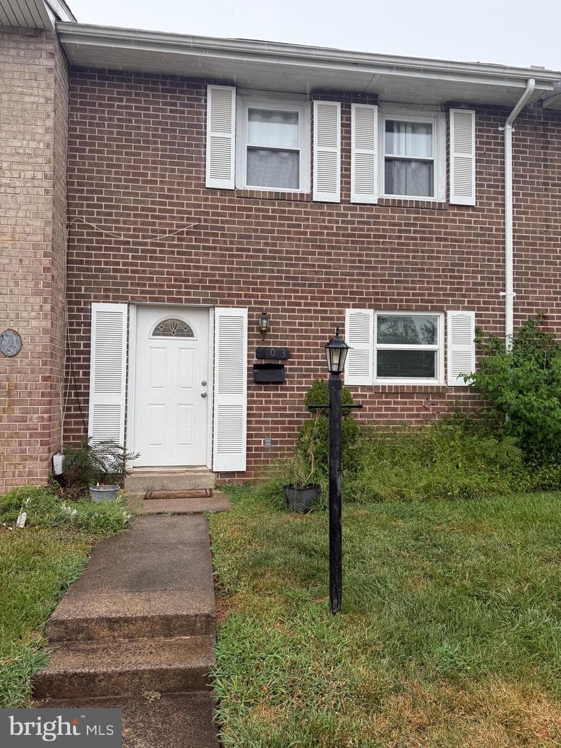 703 S Concord - Photo 1