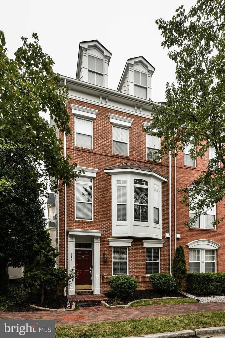 154 Cameron Station - Photo 1