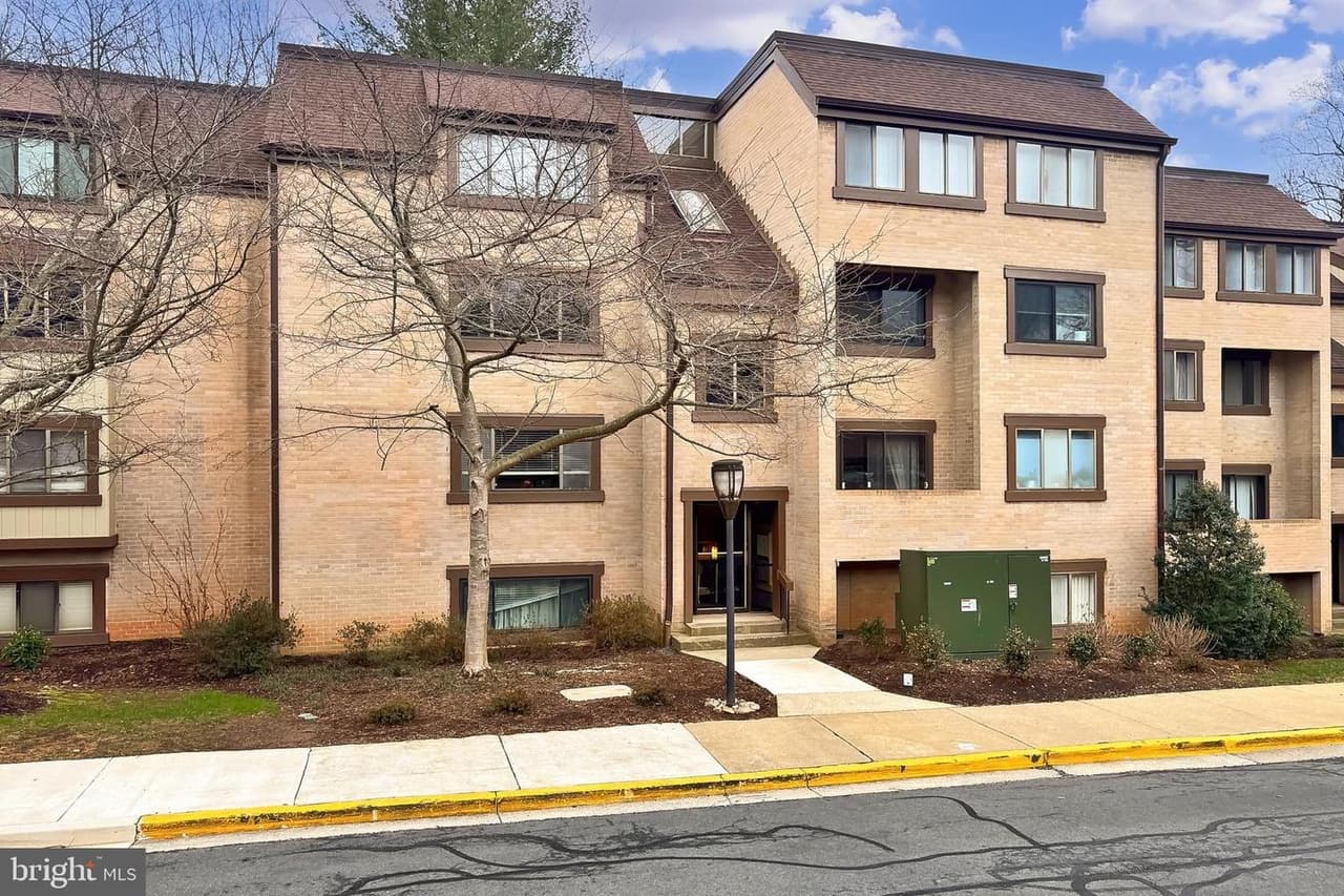1671 Parkcrest Unit#4C/300 - Photo 1