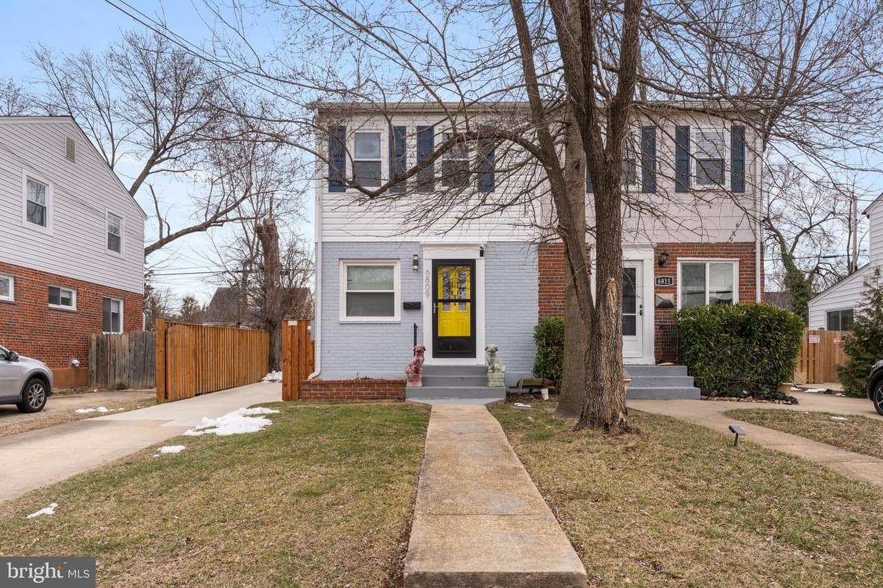 6809 Radcliffe - Photo 1
