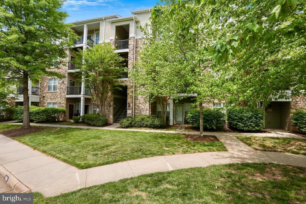 5142 Brittney Elyse Unit#M - Photo 1