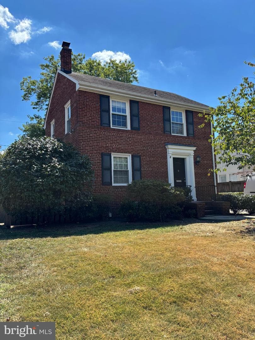 516 W Windsor - Photo 1