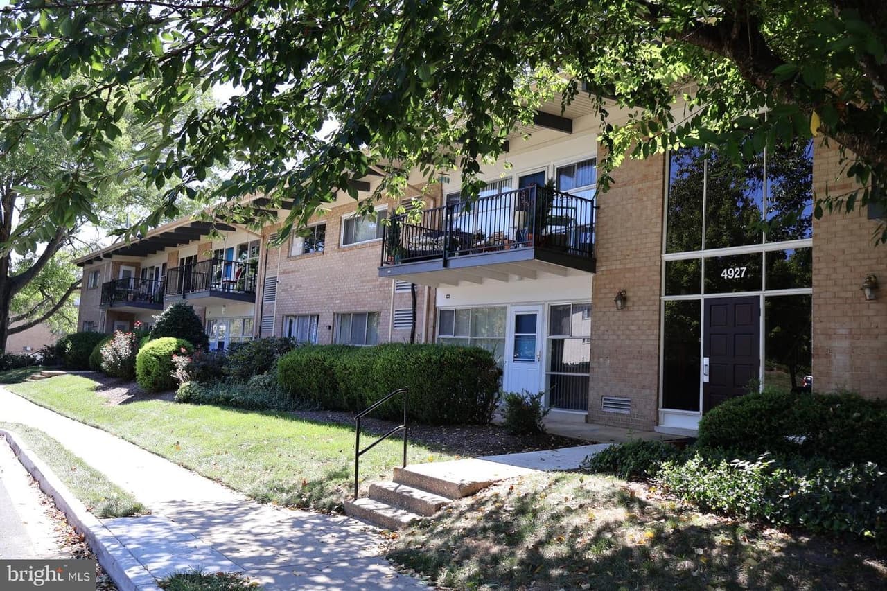 4927 Americana Unit#108 - Photo 1