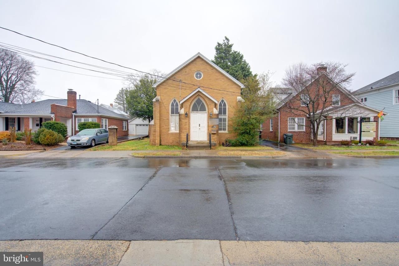 9319 West - Photo 1