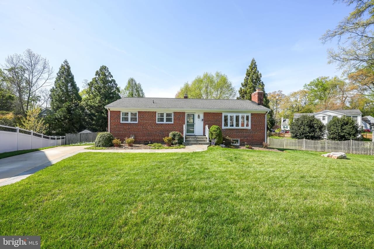 6731 Crest - Photo 1