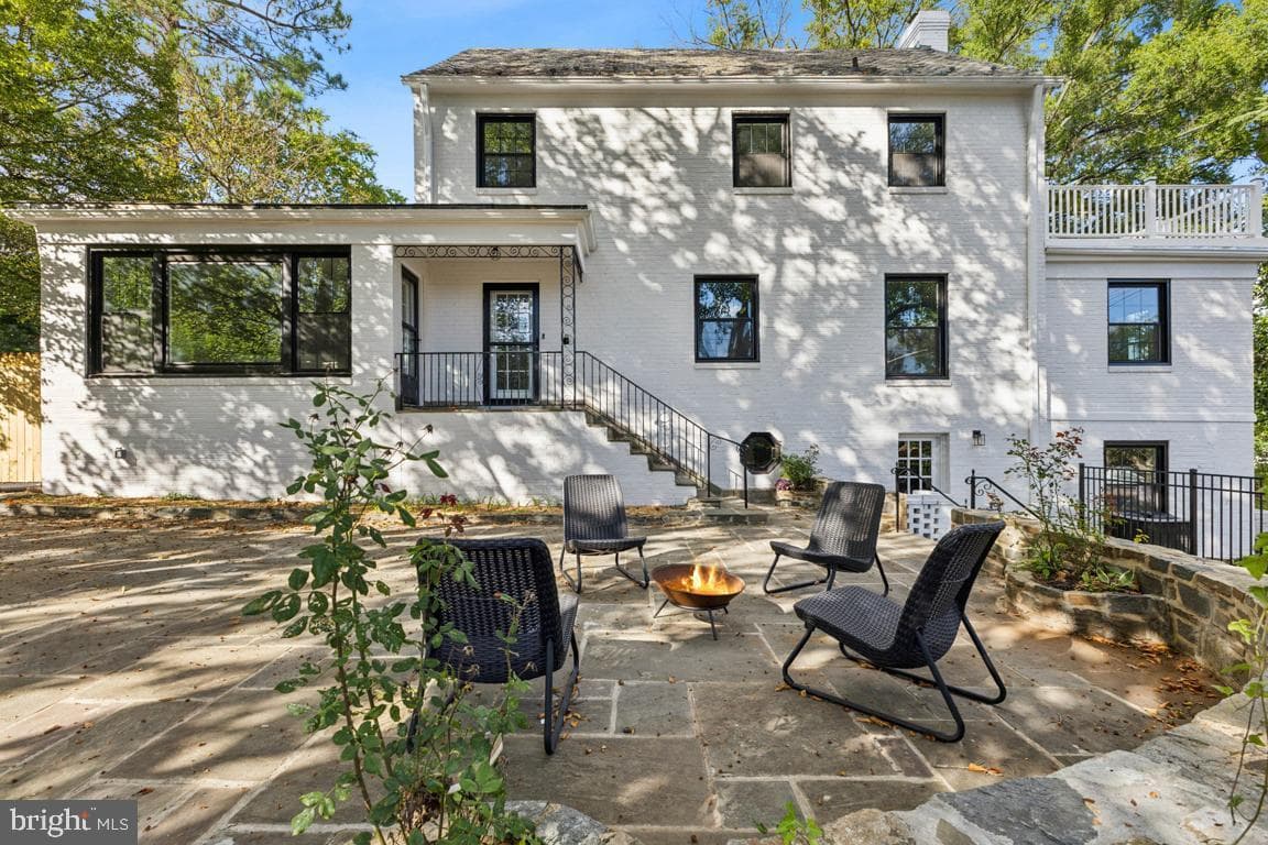 1901 Belle Haven - Photo 1