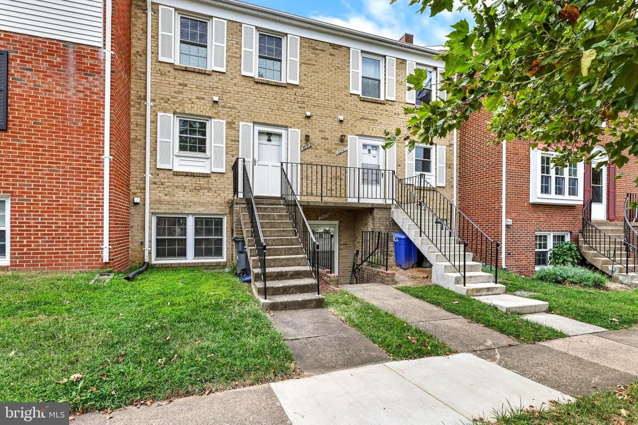 1048 Margate - Photo 1