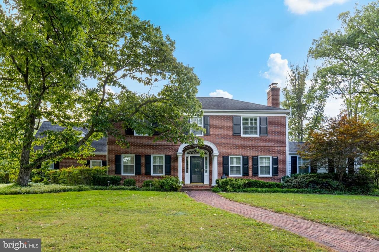 3215 Juniper - Photo 1