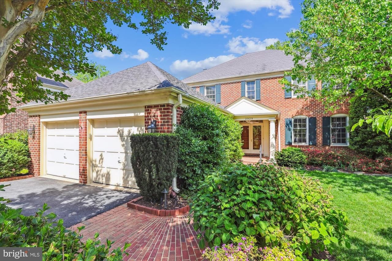 2929 Eddington - Photo 1