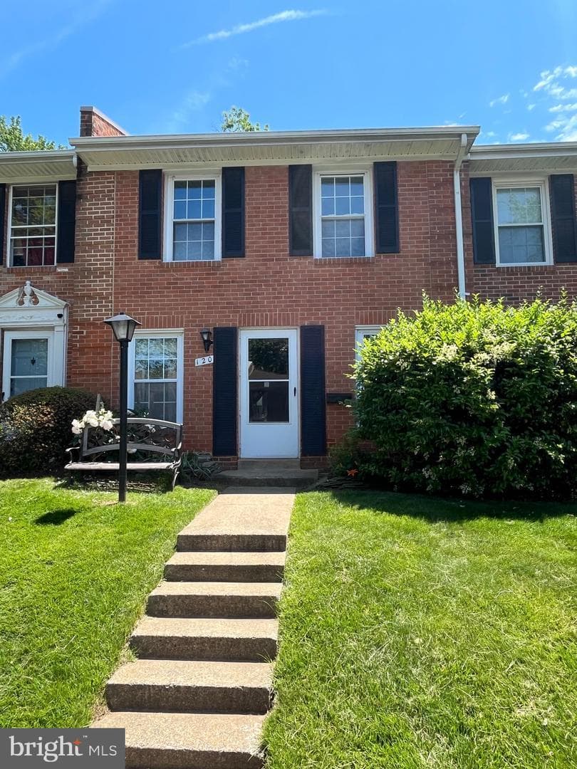 120 N Baylor - Photo 1