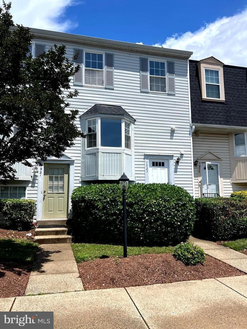 7923 Brighton - Photo 1