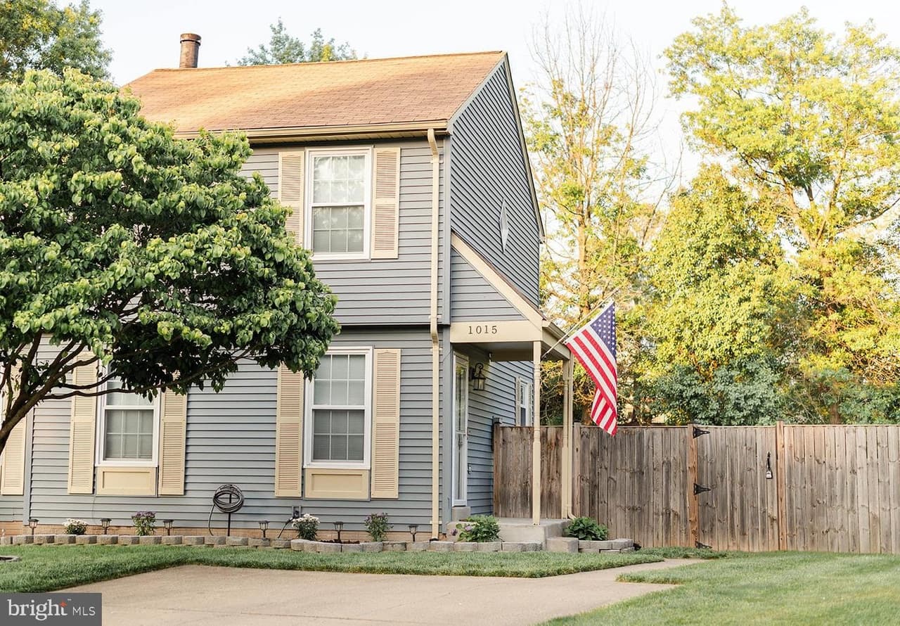 1015 Clymer - Photo 1