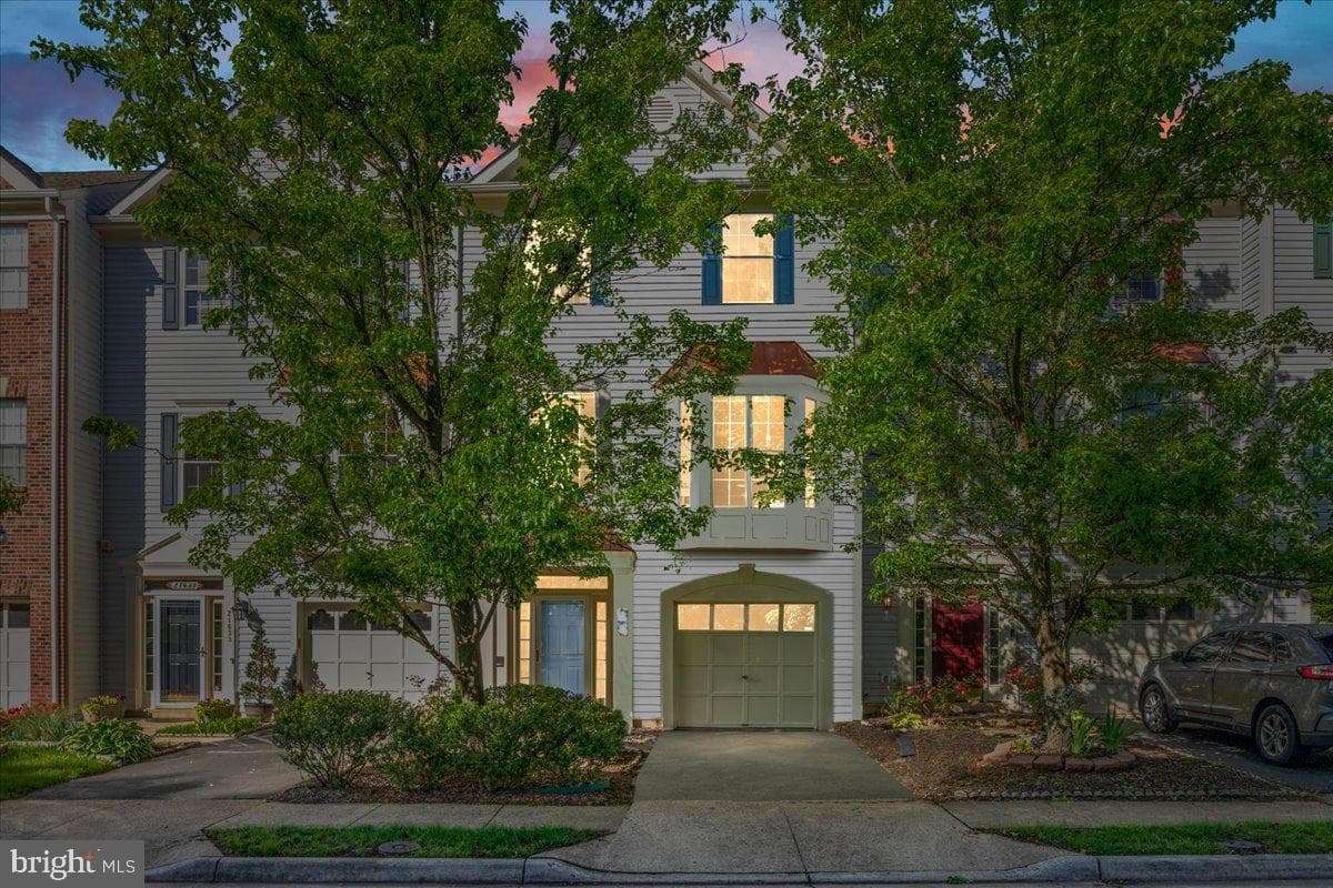 21631 Kings Crossing - Photo 1