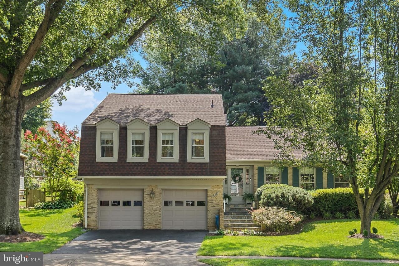 6237 Wilmette - Photo 1