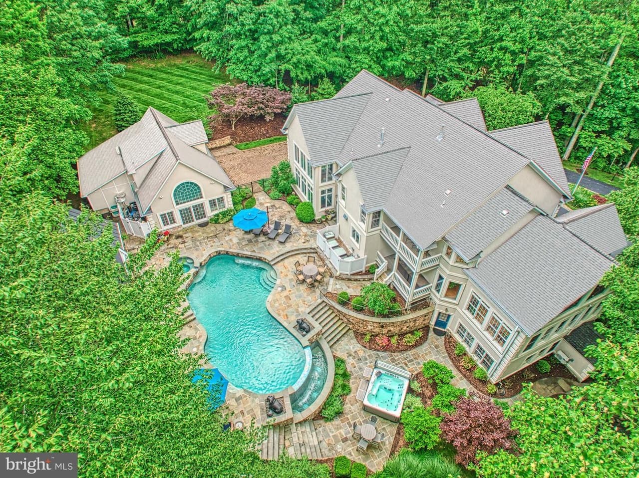 5026 Huntwood Manor - Photo 1