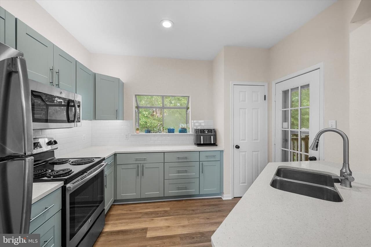 662 Gateway Unit#203 - Photo 1