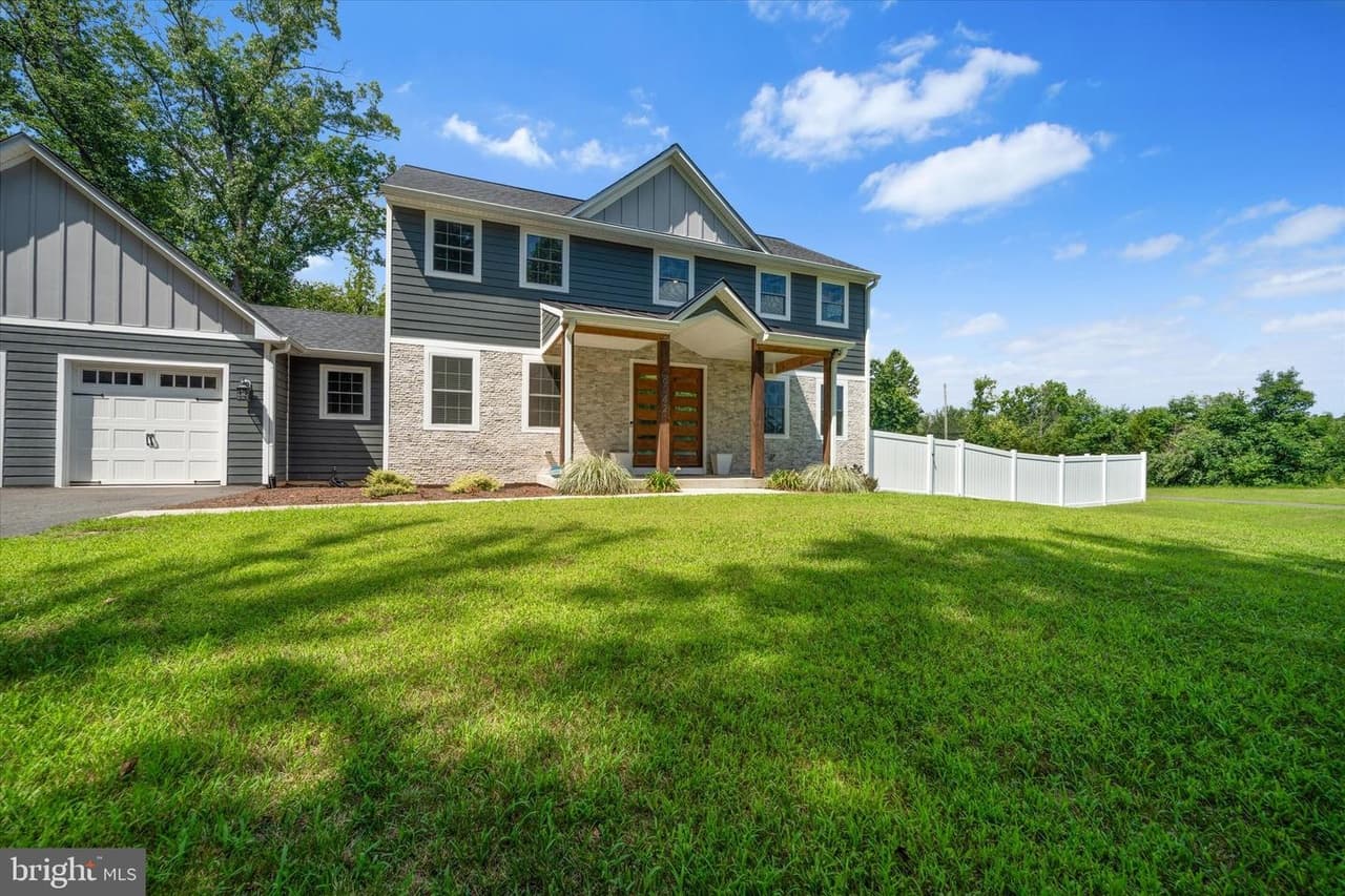 8042 Cobb - Photo 1