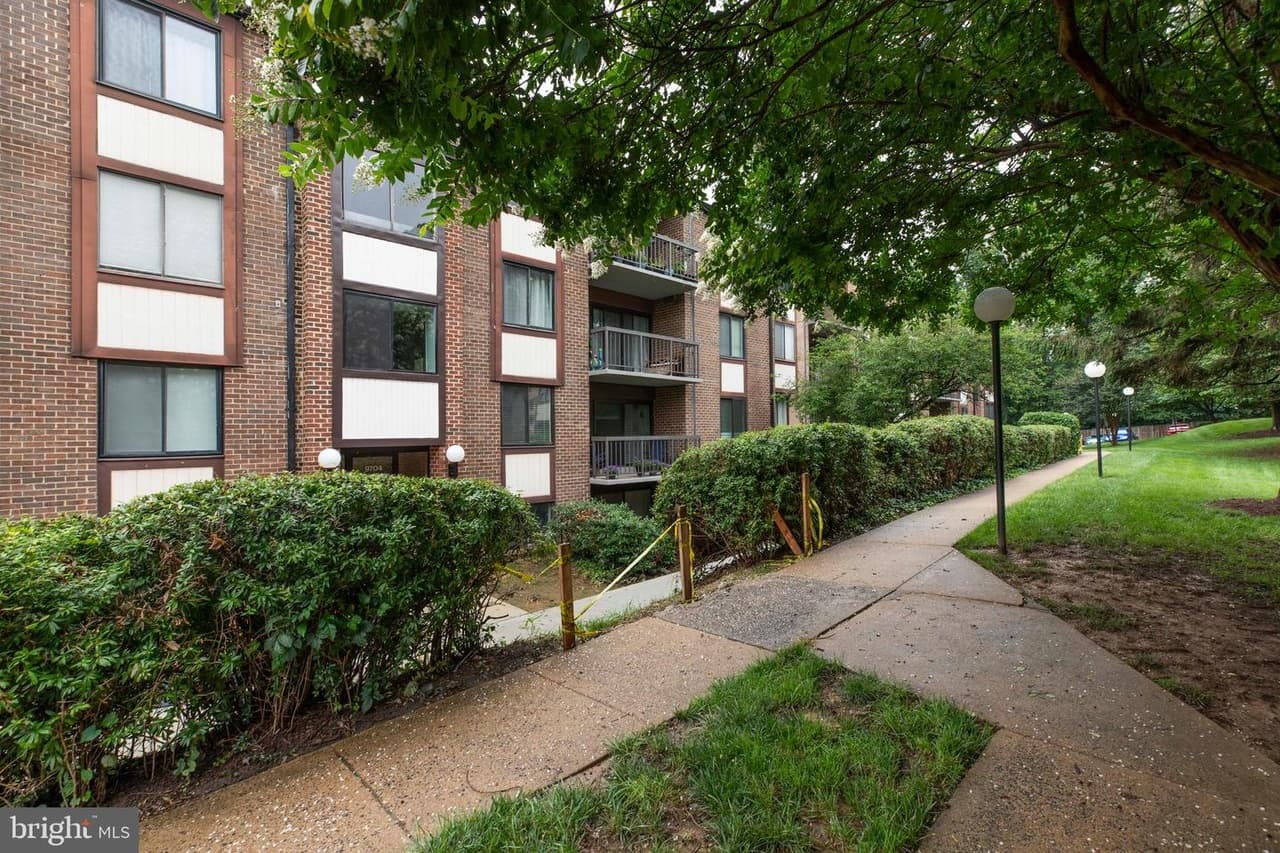 9704 Kingsbridge Unit#203 - Photo 1