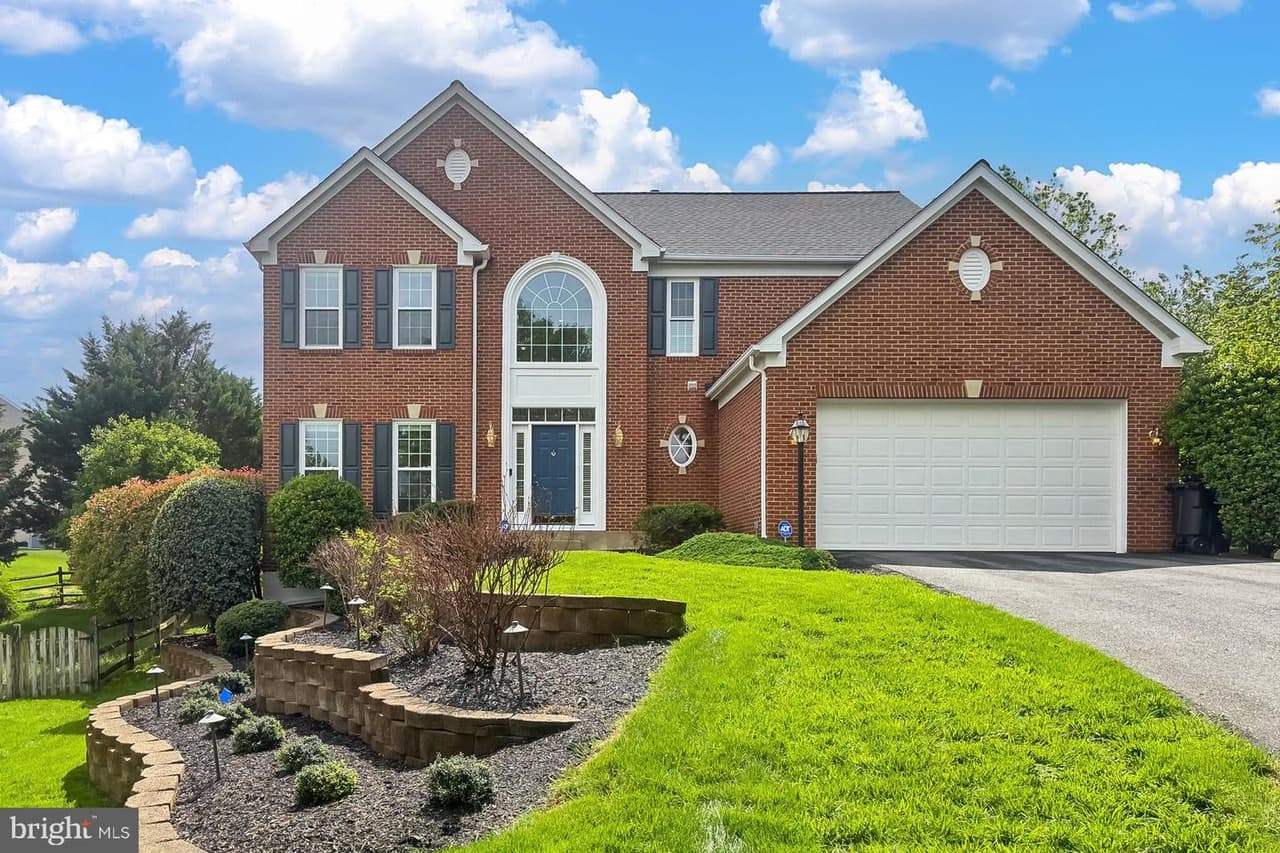 209 Jennings - Photo 1