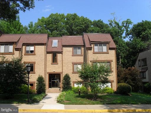 1659 PARKCREST CIRCLE 301