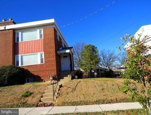 5129 CHILLUM PLACE - Photo 1