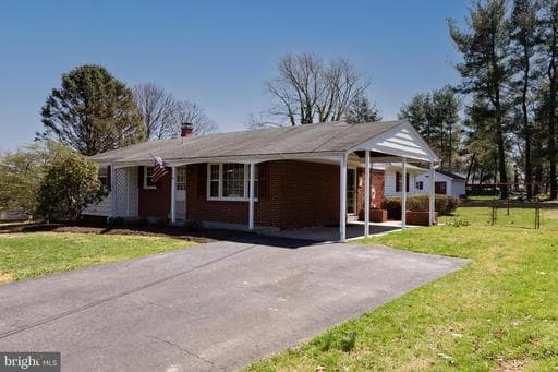 4 CINNAMON FERN ROAD - Photo 1