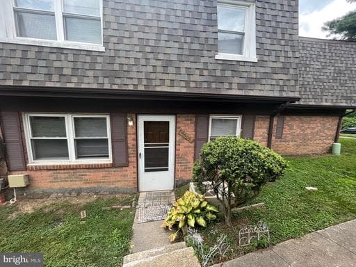 9505 HAGEL CIRCLE 01/B - Photo 1