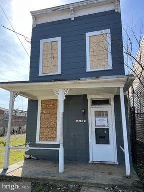 2109 FAIRLAWN AVENUE - Photo 1