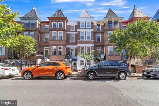 2505 17TH STREET 3 - Photo 1