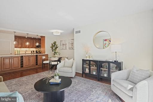 2555 PENNSYLVANIA AVENUE 407