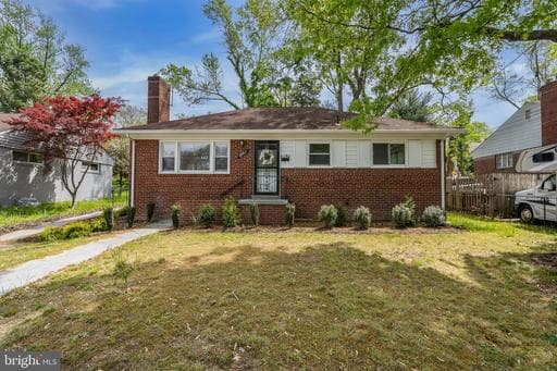 6907 KIPLING PARKWAY - Photo 1