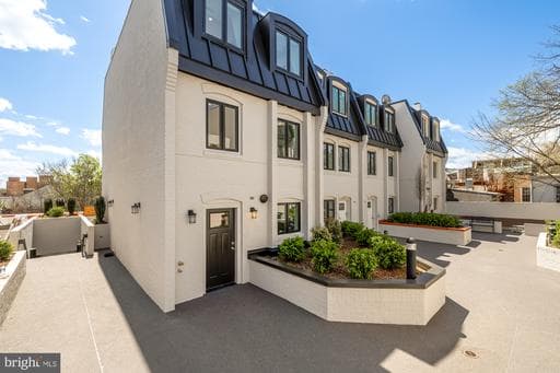 1200 ETON COURT T4 - Photo 1